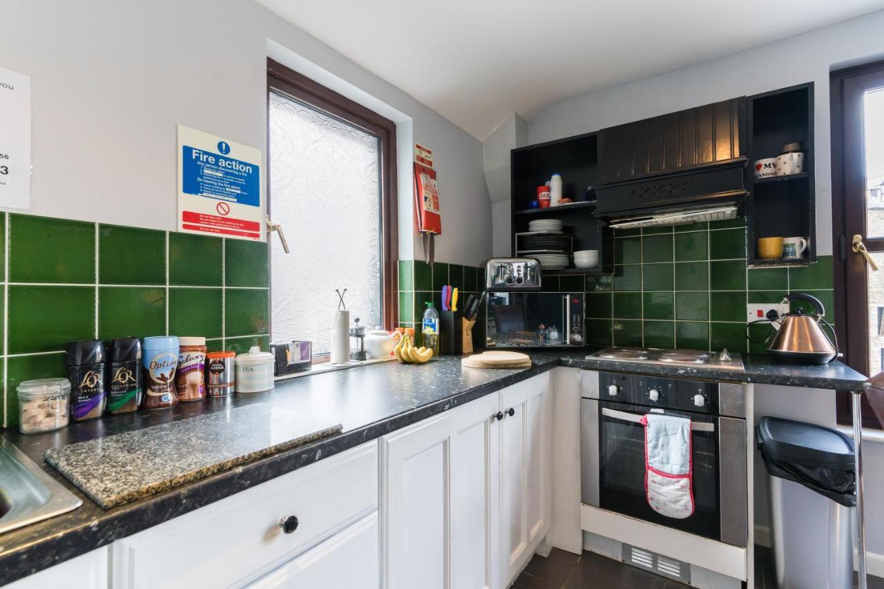 Rooms By Maes Y Mor Town Centre Aberystwyth Ngoại thất bức ảnh
