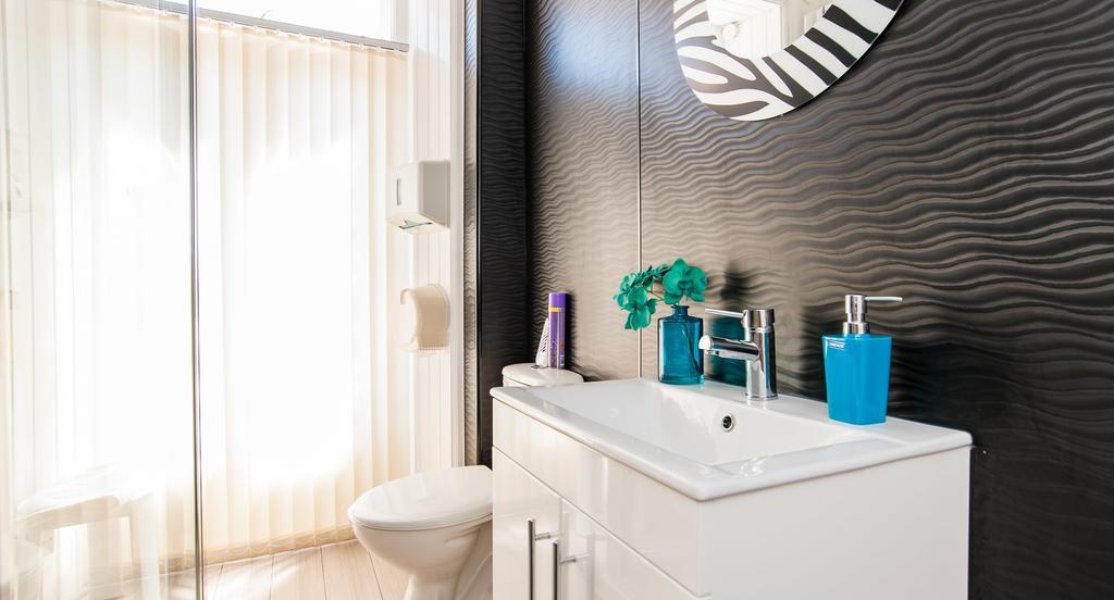 Rooms By Maes Y Mor Town Centre Aberystwyth Ngoại thất bức ảnh